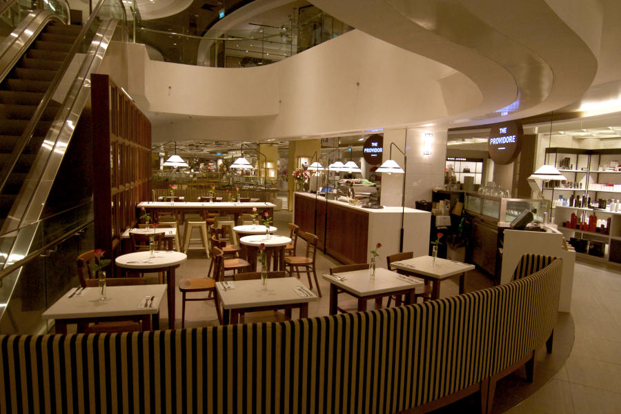 This cafe is a sophisticated space – offering great food, coffee, pastries and cakes. Perfect for a lazy afternoon or taking a quick break in the midst of shopping.